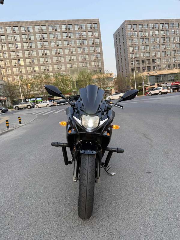 二手豪爵铃木GSX250R