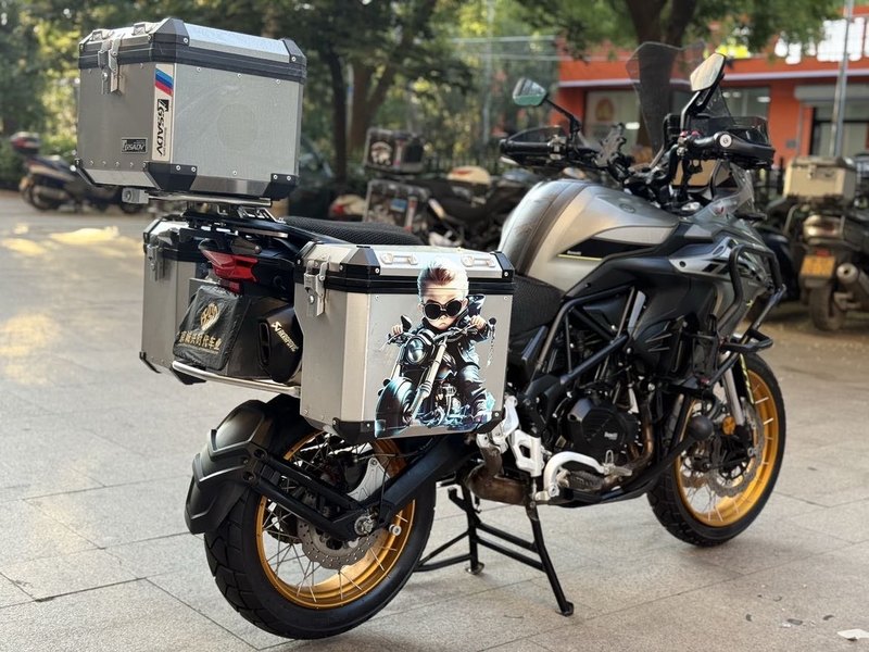 二手贝纳利金鹏 TRK502