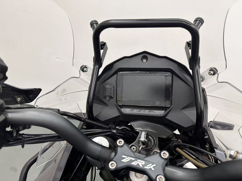 二手贝纳利金鹏 TRK502