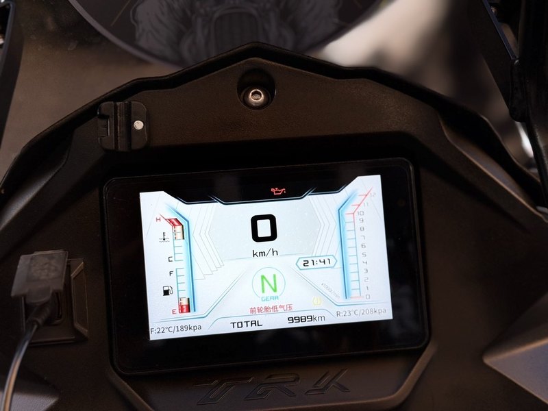 二手贝纳利金鹏 TRK502