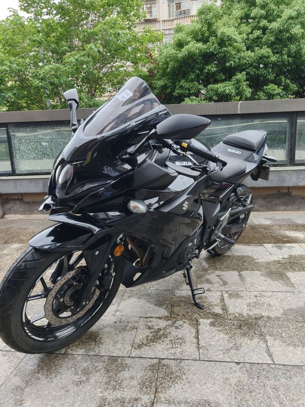 二手豪爵铃木GSX250R