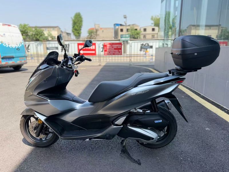 二手五羊本田PCX