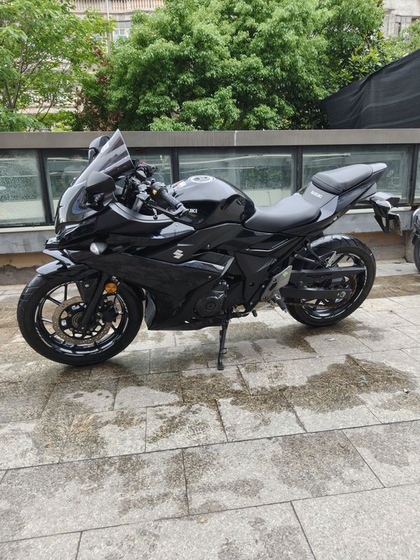 二手豪爵铃木GSX250R