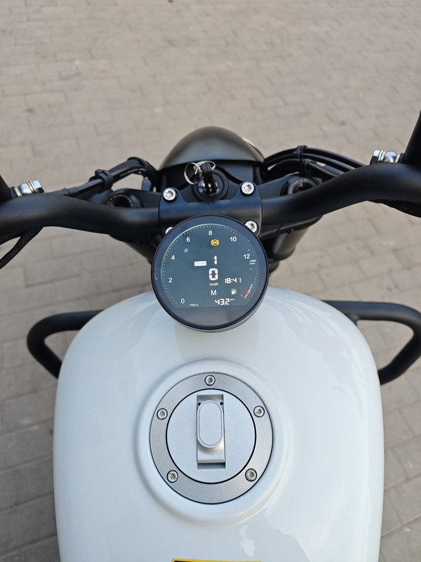 二手QJMOTOR闪300