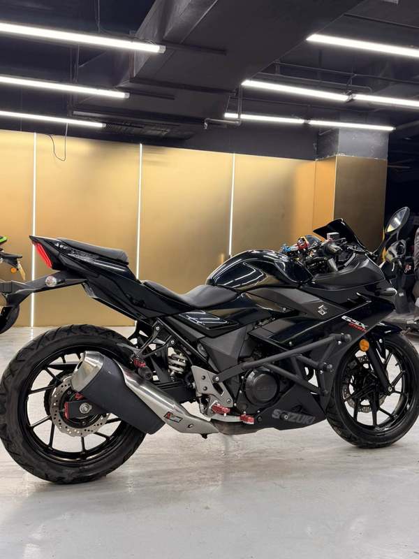 二手豪爵铃木GSX250R