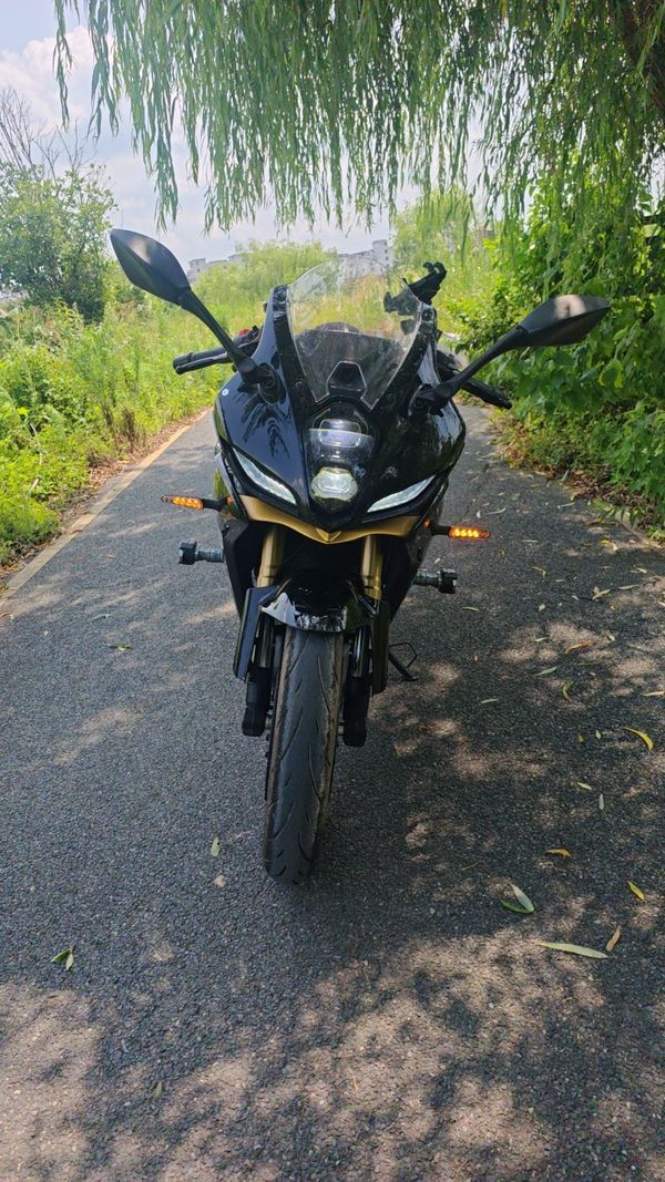 二手贝纳利龙卷风 Tornado 402R