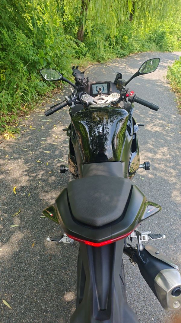 二手贝纳利龙卷风 Tornado 402R