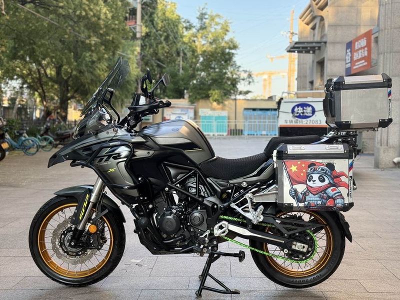 二手贝纳利金鹏 TRK502