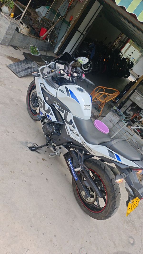 二手豪爵铃木GSX250R