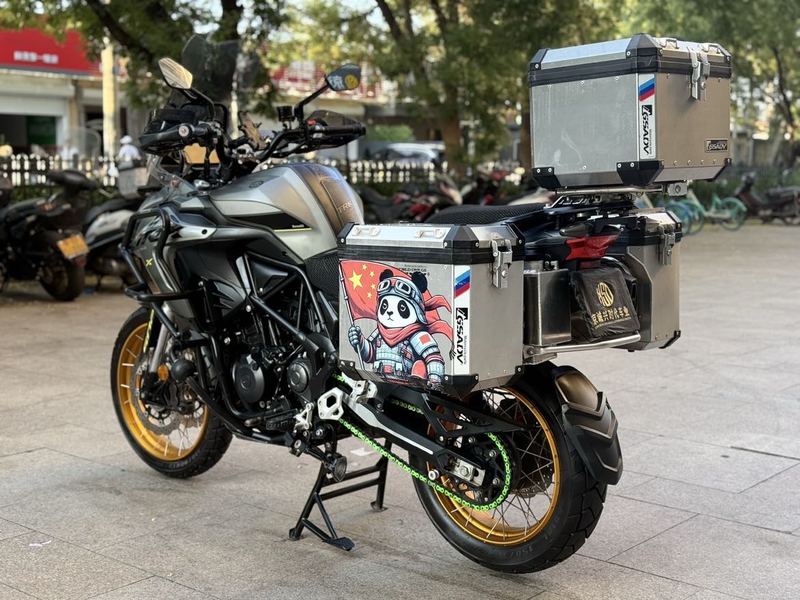 二手贝纳利金鹏 TRK502