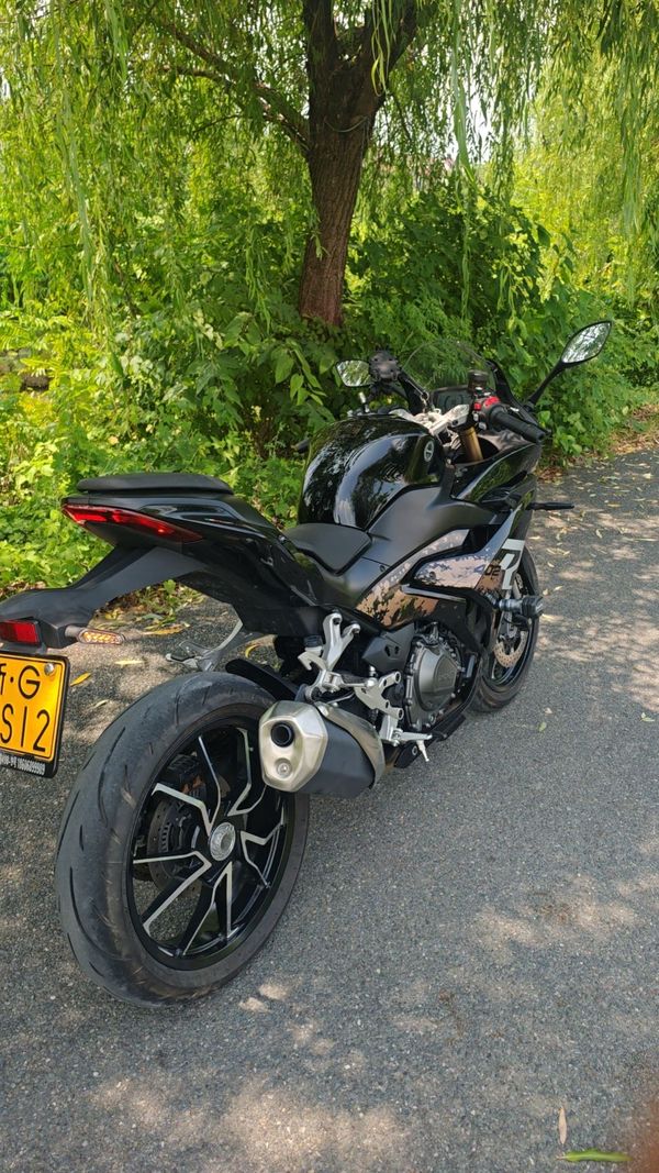 二手贝纳利龙卷风 Tornado 402R