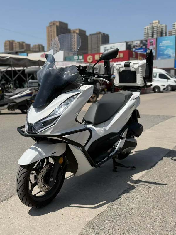 二手五羊本田PCX