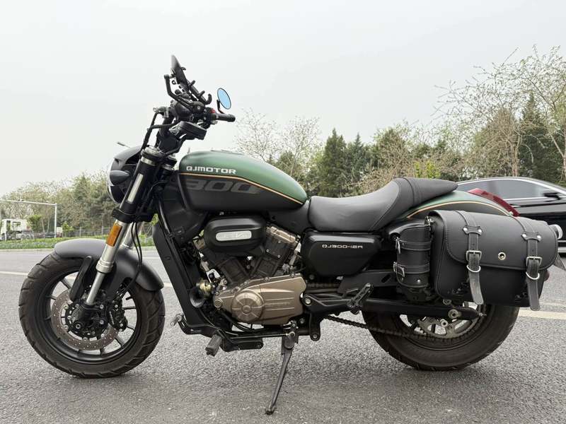 二手QJMOTOR闪300