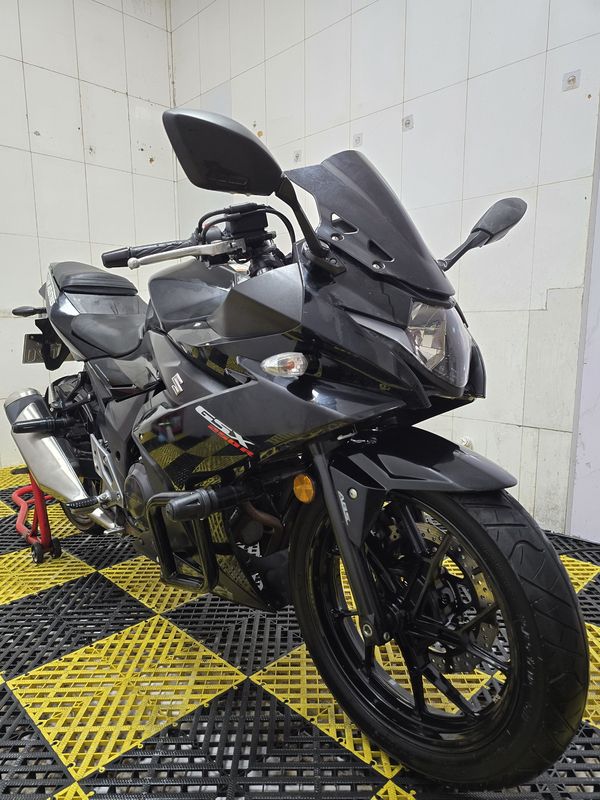 二手豪爵铃木GSX250R