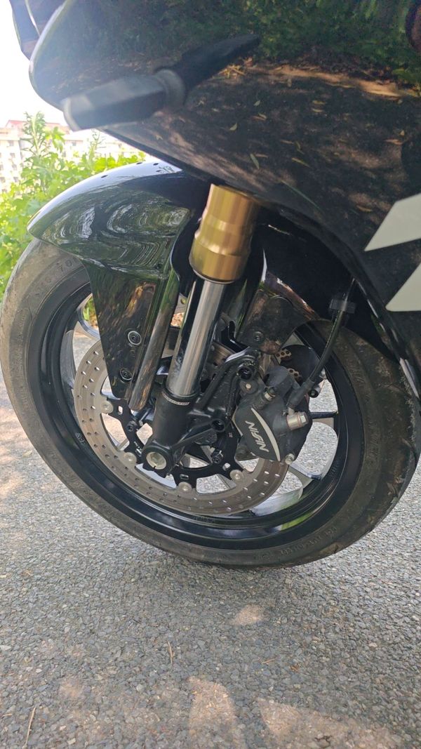 二手贝纳利龙卷风 Tornado 402R