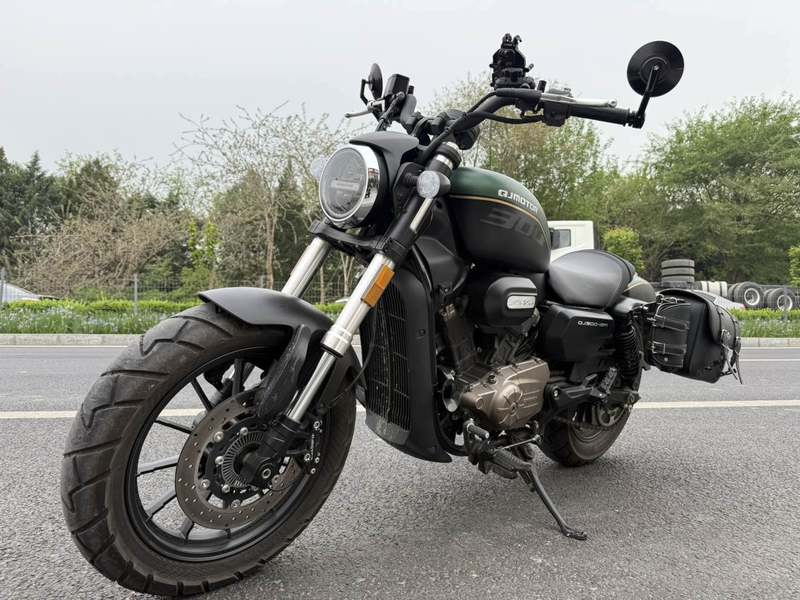 二手QJMOTOR闪300