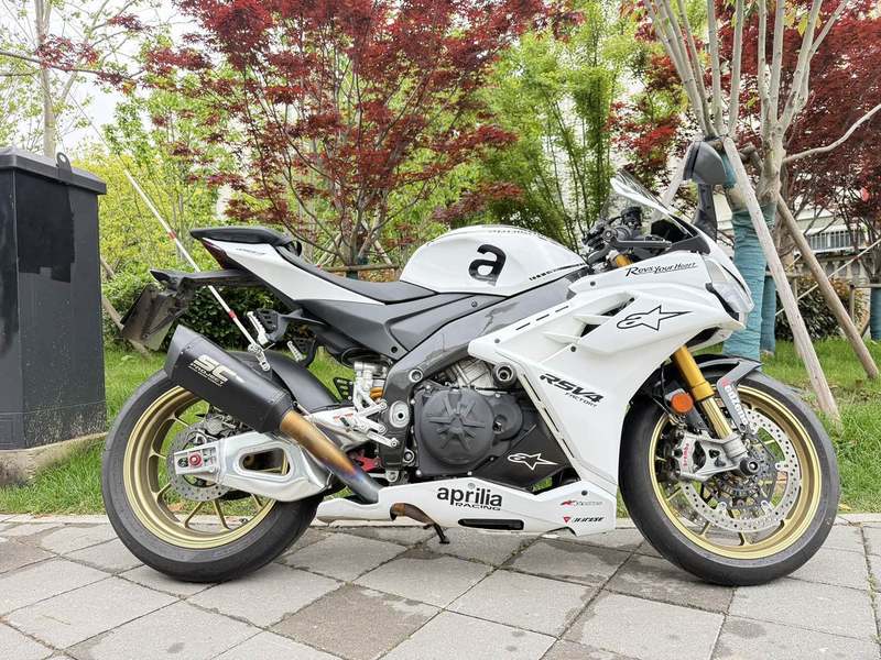 二手阿普利亚RSV4
