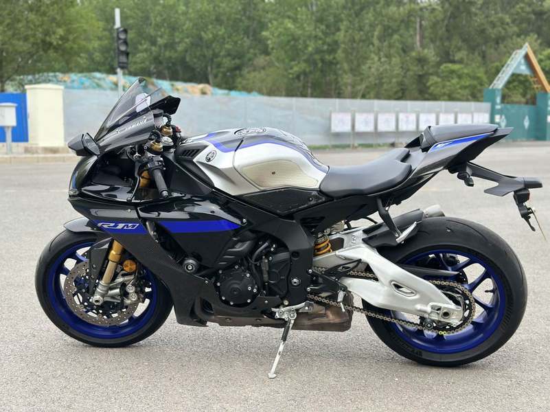二手雅马哈YZF-R1