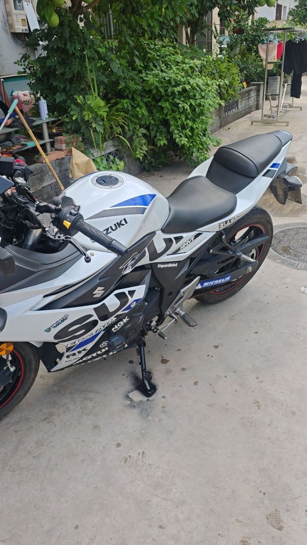 二手豪爵铃木GSX250R