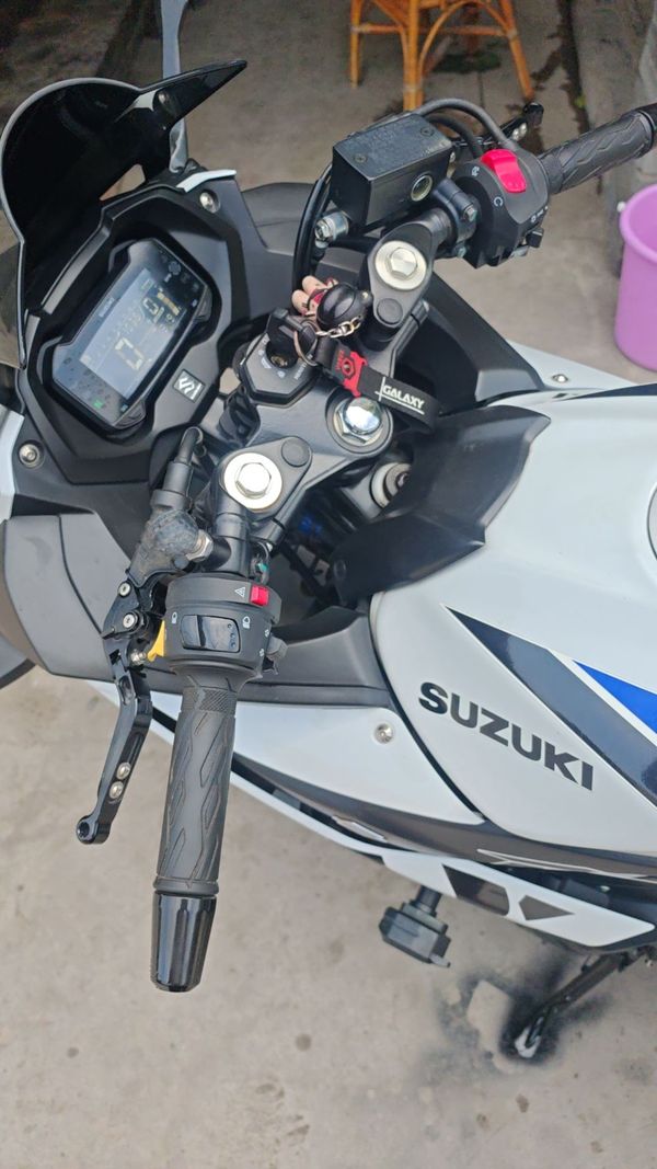 二手豪爵铃木GSX250R