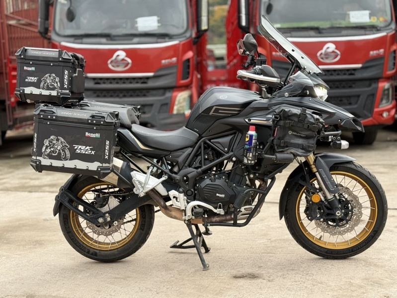 二手贝纳利TRK552