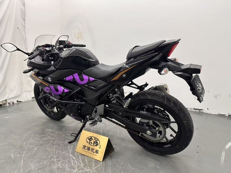 二手豪爵铃木GSX250R