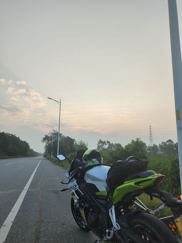 二手贝纳利龙卷风 Tornado 302R