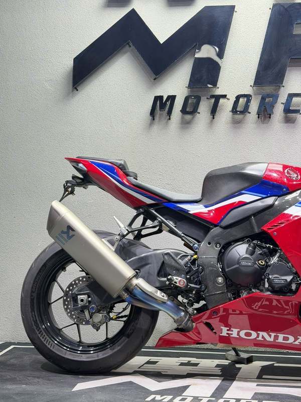二手本田CBR 1000 RR-R