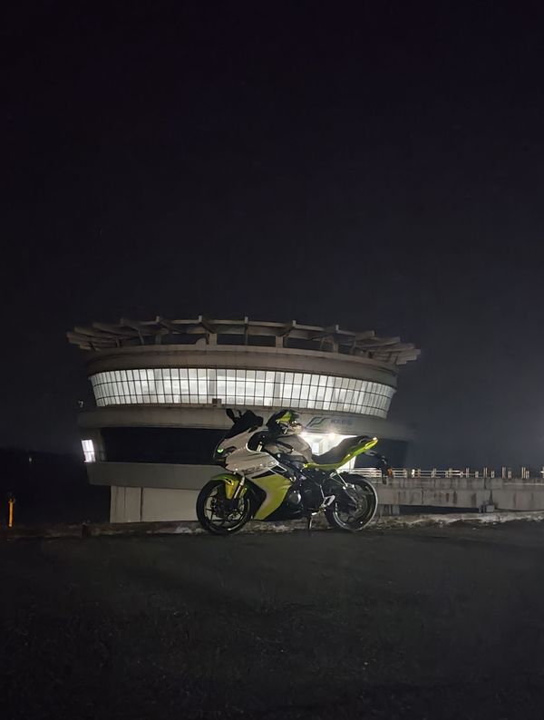 二手贝纳利龙卷风 Tornado 302R