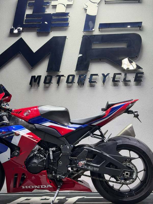二手本田CBR 1000 RR-R