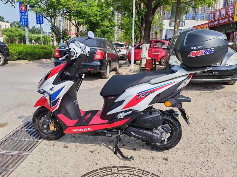 二手新大洲本田裂行 RX125Fi