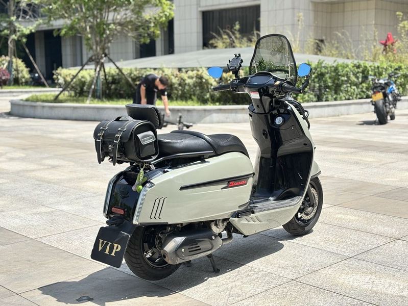 二手维多利亚Sixties 250Si