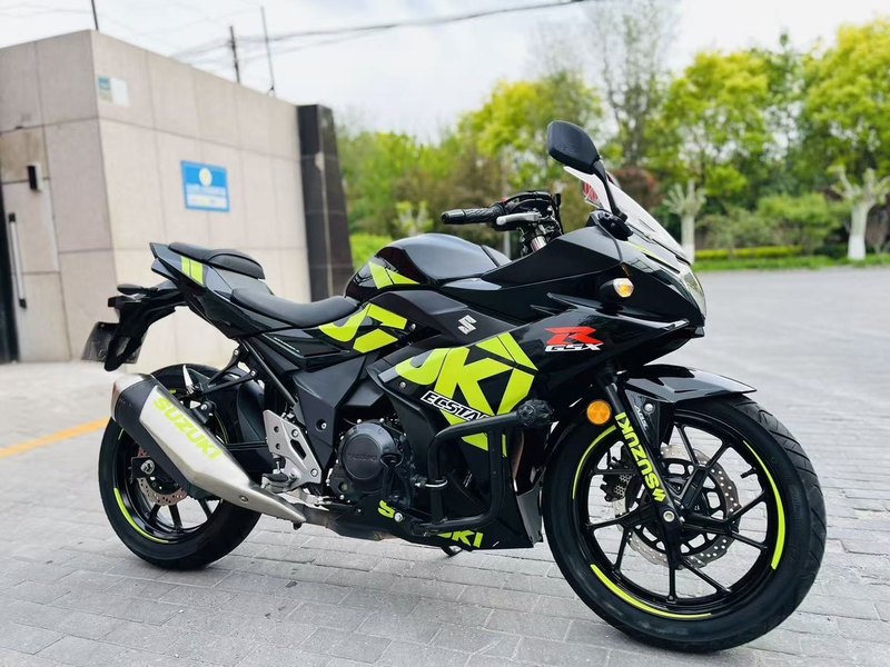 二手豪爵铃木GSX250R