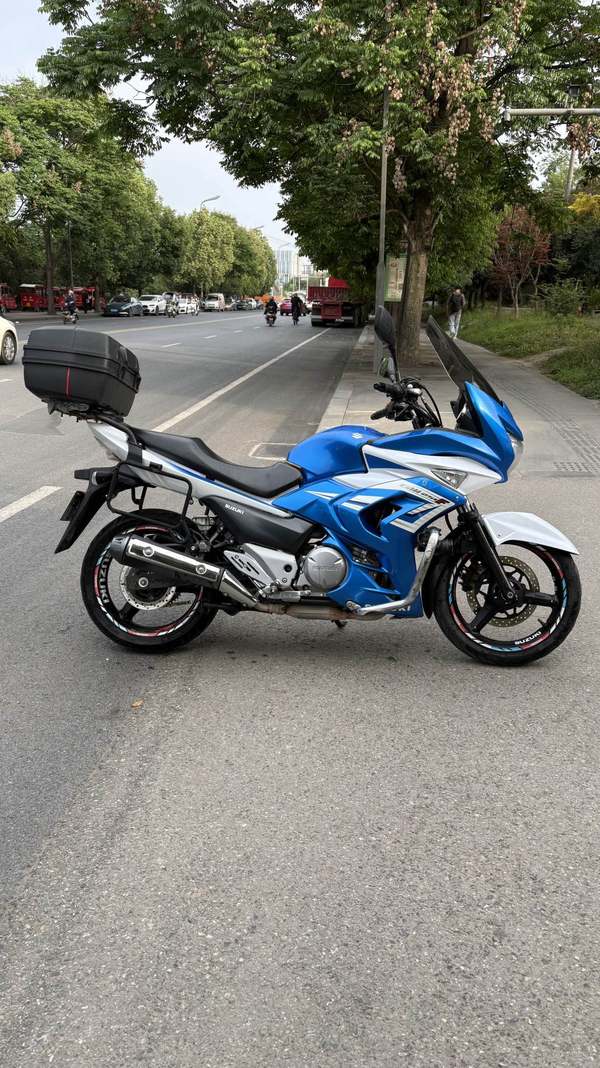 二手铃木GW 250F Inazuma 