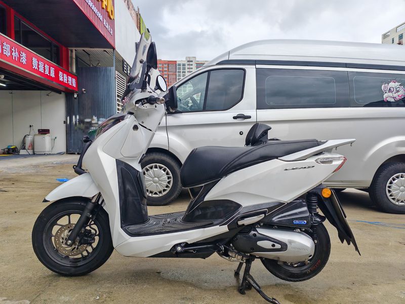 二手五羊本田Lead125