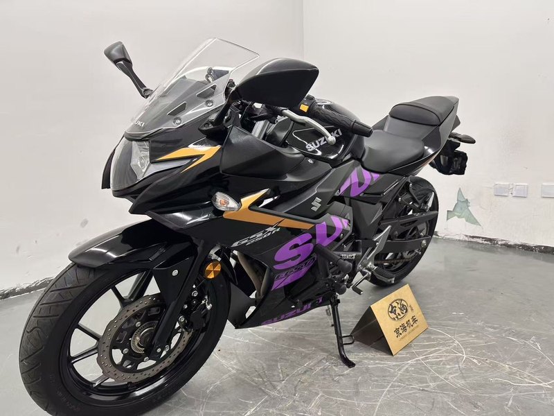二手豪爵铃木GSX250R
