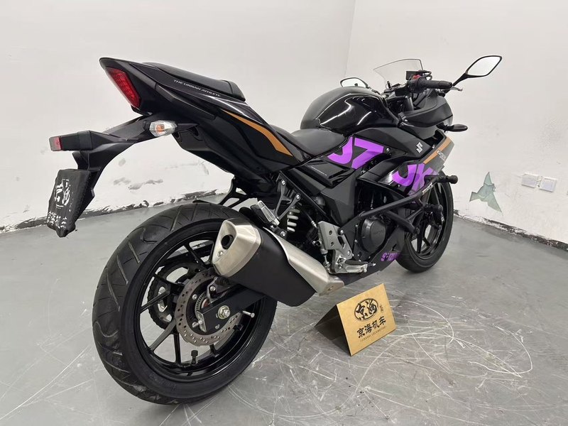 二手豪爵铃木GSX250R