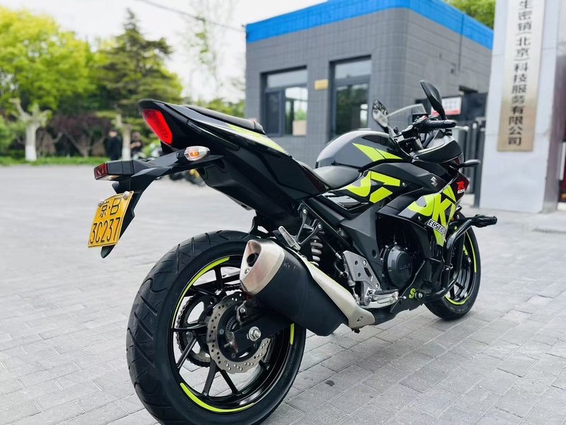二手豪爵铃木GSX250R