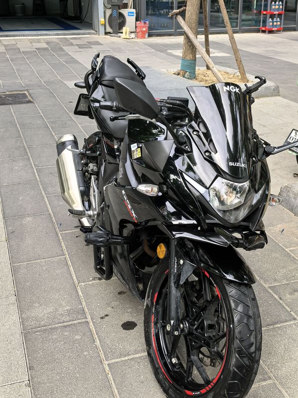 二手豪爵铃木GSX250R