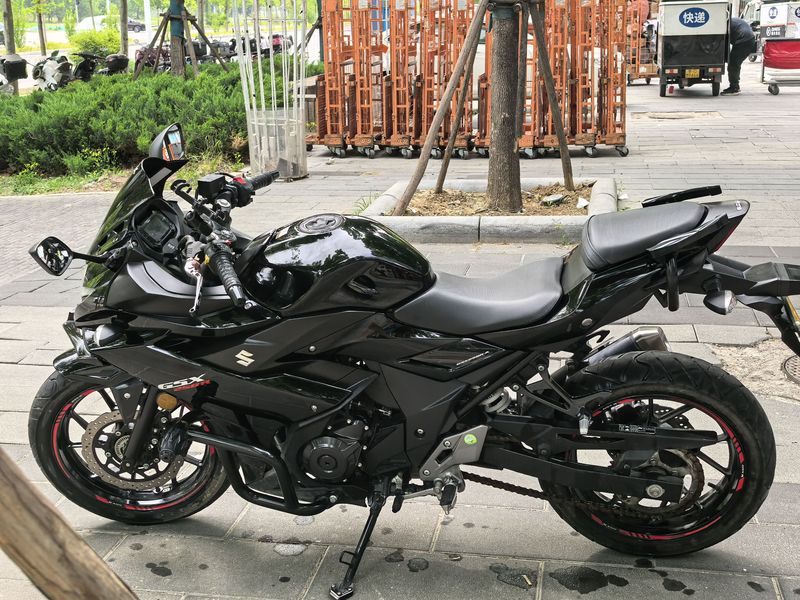 二手豪爵铃木GSX250R