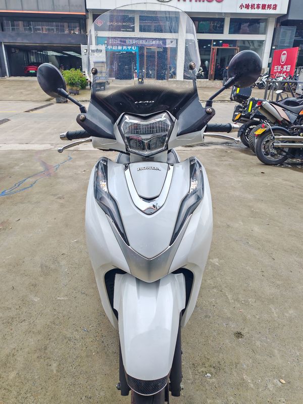 二手五羊本田Lead125