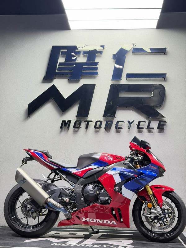 二手本田CBR 1000 RR-R
