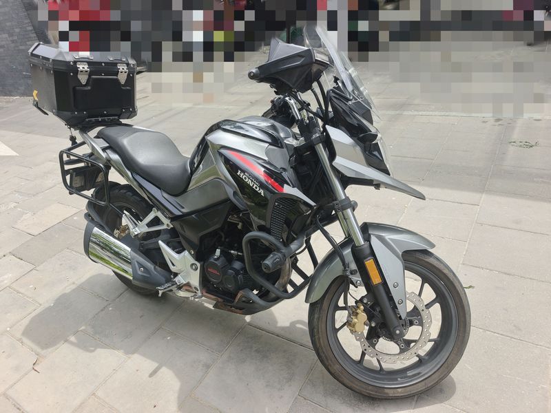 二手五羊本田猛鸷 CB190X