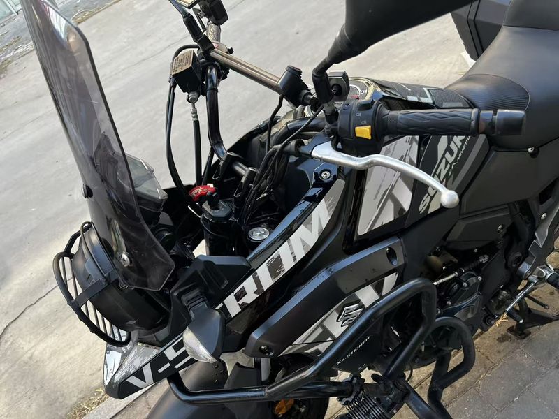 二手豪爵铃木DL250