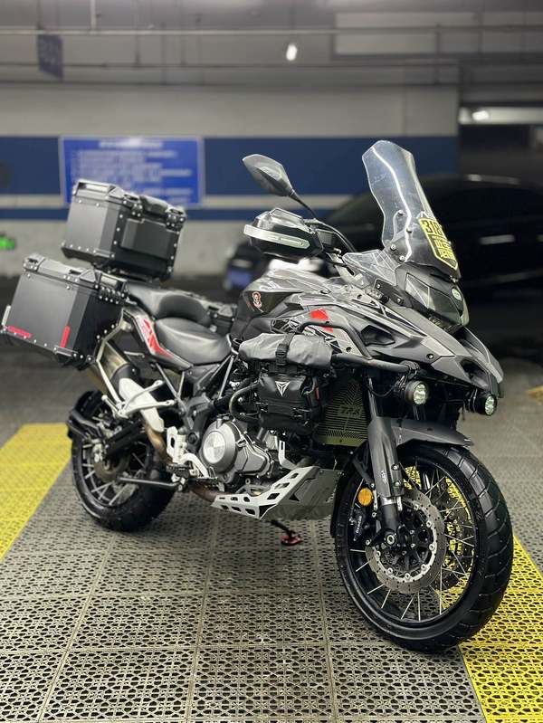 二手贝纳利金鹏 TRK502