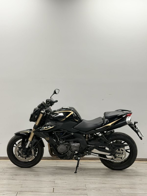 二手贝纳利TNT600i