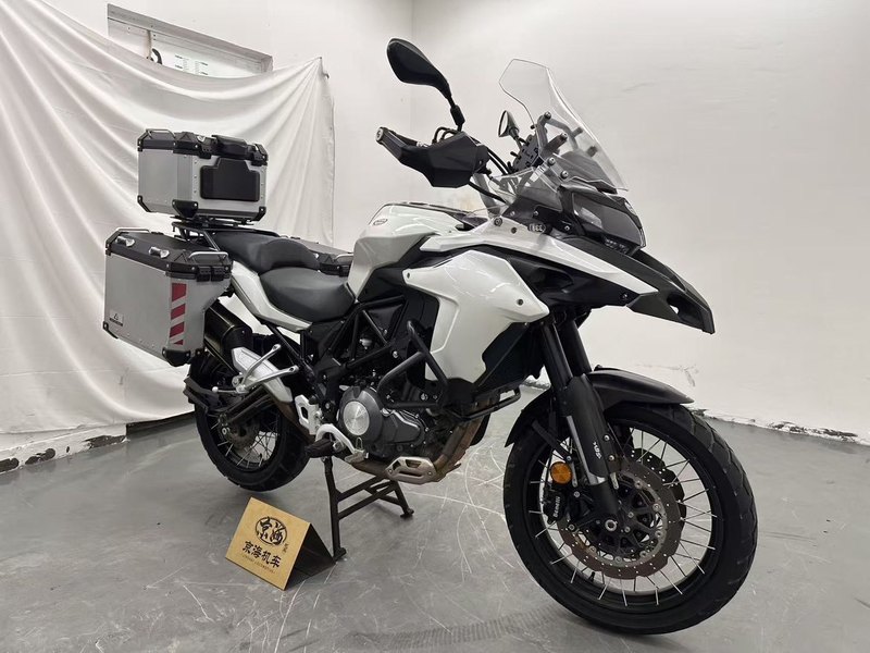 二手贝纳利金鹏 TRK502