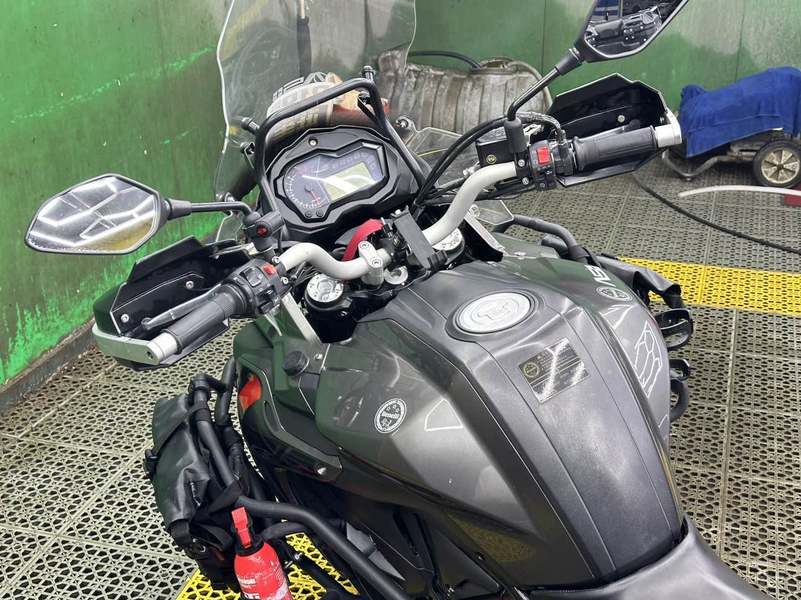 二手贝纳利金鹏 TRK502