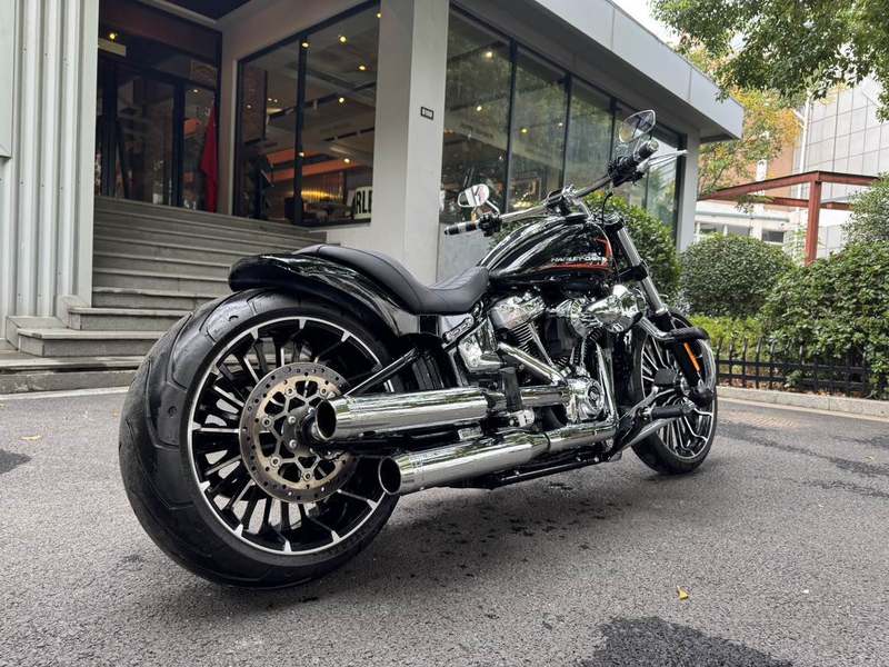 二手哈雷戴维森突破者 Breakout