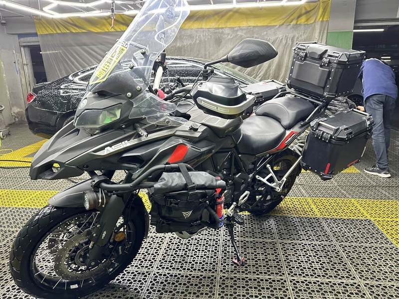 二手贝纳利金鹏 TRK502